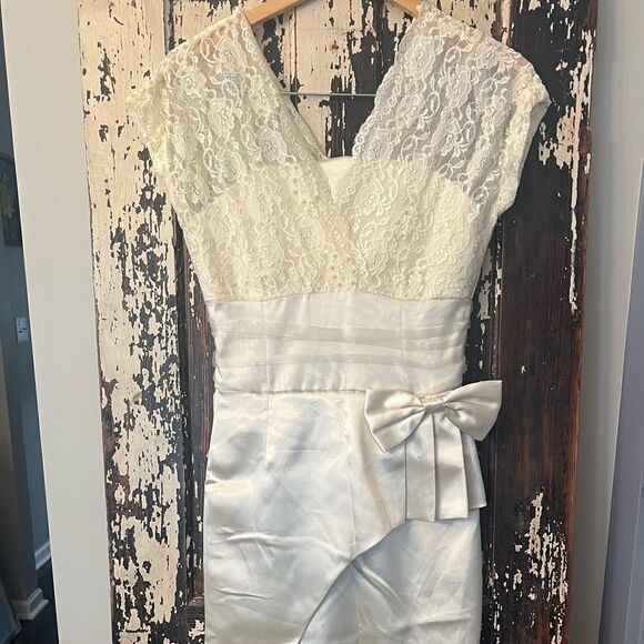 Vintage Bettie Page silky Lace wedding Bridal Rehearsal occasion dress. Size S. - Picture 2 of 13